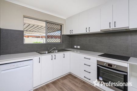 Neat Duplex! - Photo 4