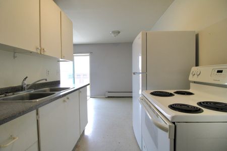 For Lease - 18 HOLLAND Street Unit# 18, St. Thomas, Ontario - Photo 5