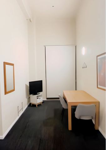 1 bed 1 bath-1129 - Photo 2