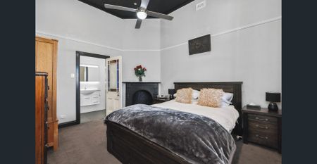 FULLY FURNISHED - AVAILABLE NOW - Photo 4