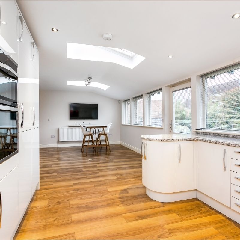 5 bedroom detached house to rent - Photo 1