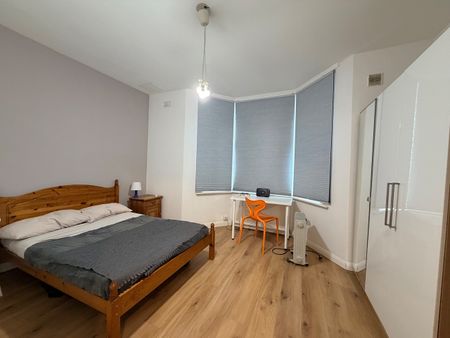 1 Bed Flat, Narcissus Road, NW6 - Photo 3