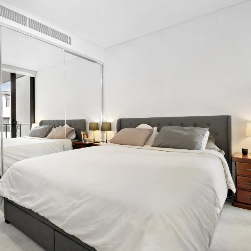 Immaculate & Modern Apartment in Sought After Block - Photo 1