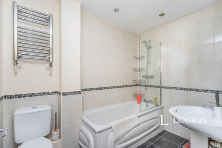 3 bedroom mid-terrace to rent Cornaway Lane, Portchester, PO16 - Photo 5