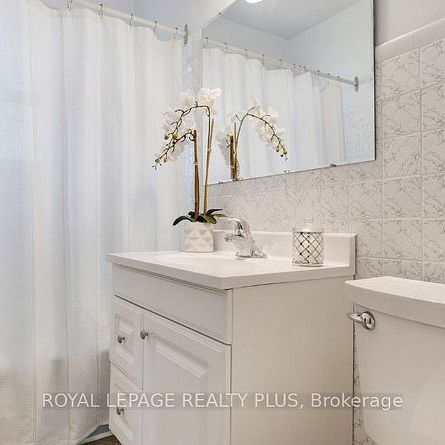 For Lease - 676 Walker's Line, Burlington, Ontario - Photo 1