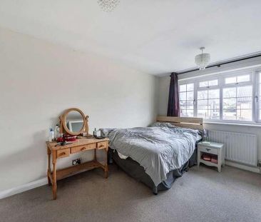 The Avenue, Worcester, KT4 - Photo 5