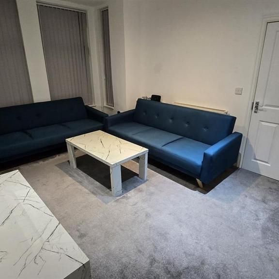 5 bedroom house to rent - Photo 1