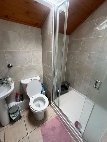 9 bedroom house to rent - Photo 2