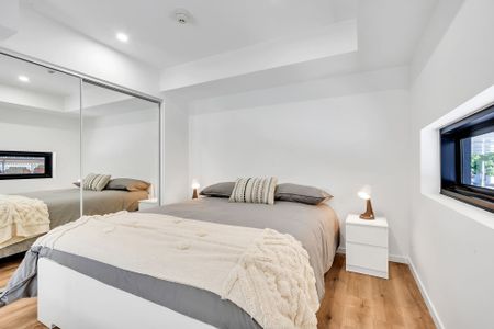 Loft Style Apartment - Fully Furnished! - Photo 4