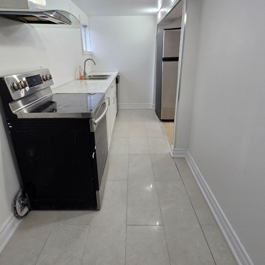 For Lease - 8 Mcculla Avenue Unit# Basement, Brampton, Ontario - Photo 1