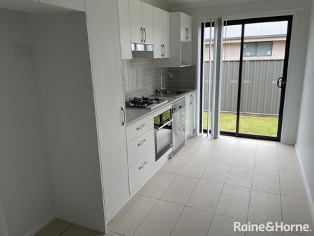 2 Bedroom West Tamworth Unit - Photo 4