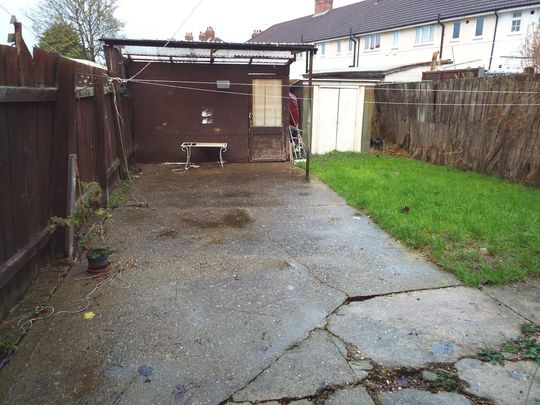3 bedroom terraced house to rent - Photo 1