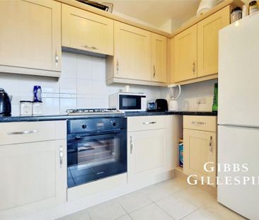 2 bedroom flat to rent - Photo 3