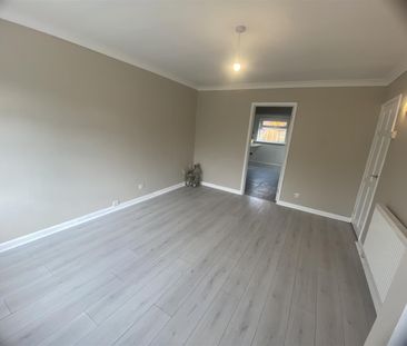 Bridge Lane, Pollington, Goole - Photo 3