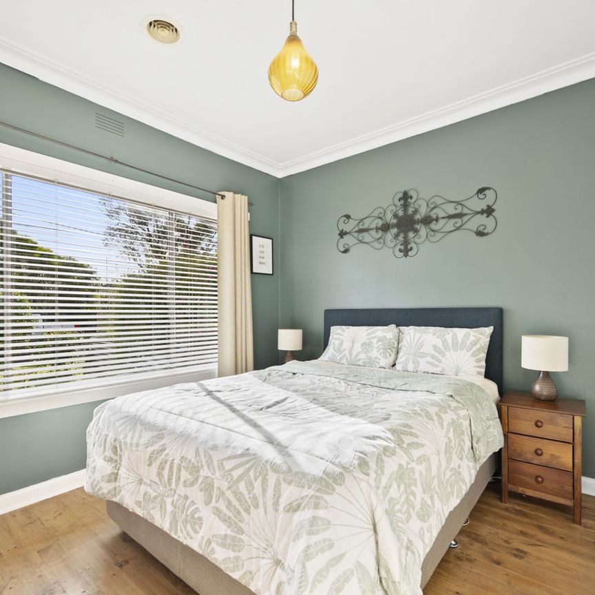 7 Kelvin Avenue, Sebastopol - Photo 1