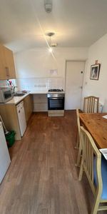 1 bedroom Flat To Let - Photo 3