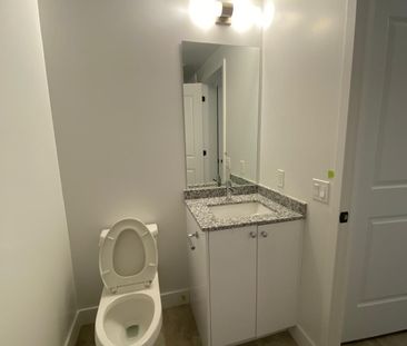 For Lease - 2333 Khalsa Gate Unit# 305, Oakville, Ontario - Photo 6