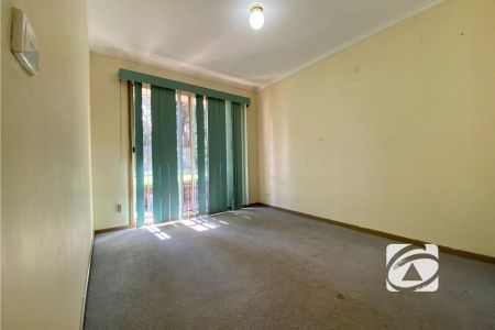 HOME IN OATLANDS ESTATE - Photo 3