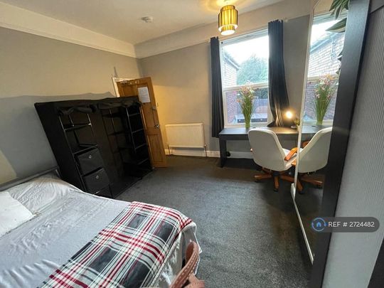 1 bedroom in a house share to rent - Photo 1