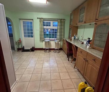 4 bedroom terraced house to rent - Photo 6