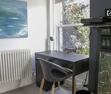 Quiet studio flat to rent in Terenure, Dublin - Photo 4