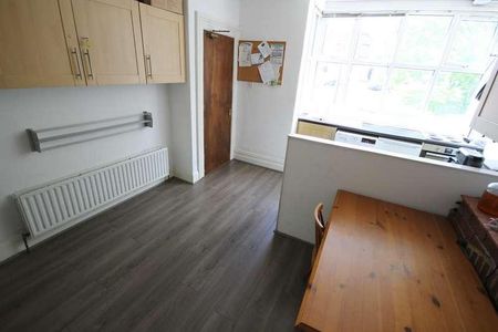 Knowle Avenue, Burley, Leeds, LS4 - Photo 5