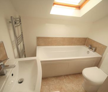 4 bedroom terraced house to rent - Photo 4