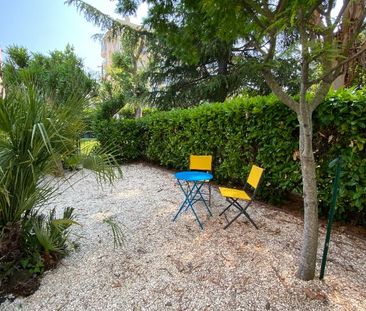 Location Appartement 1 pièce 32m² CANNES 06400 - Photo 6