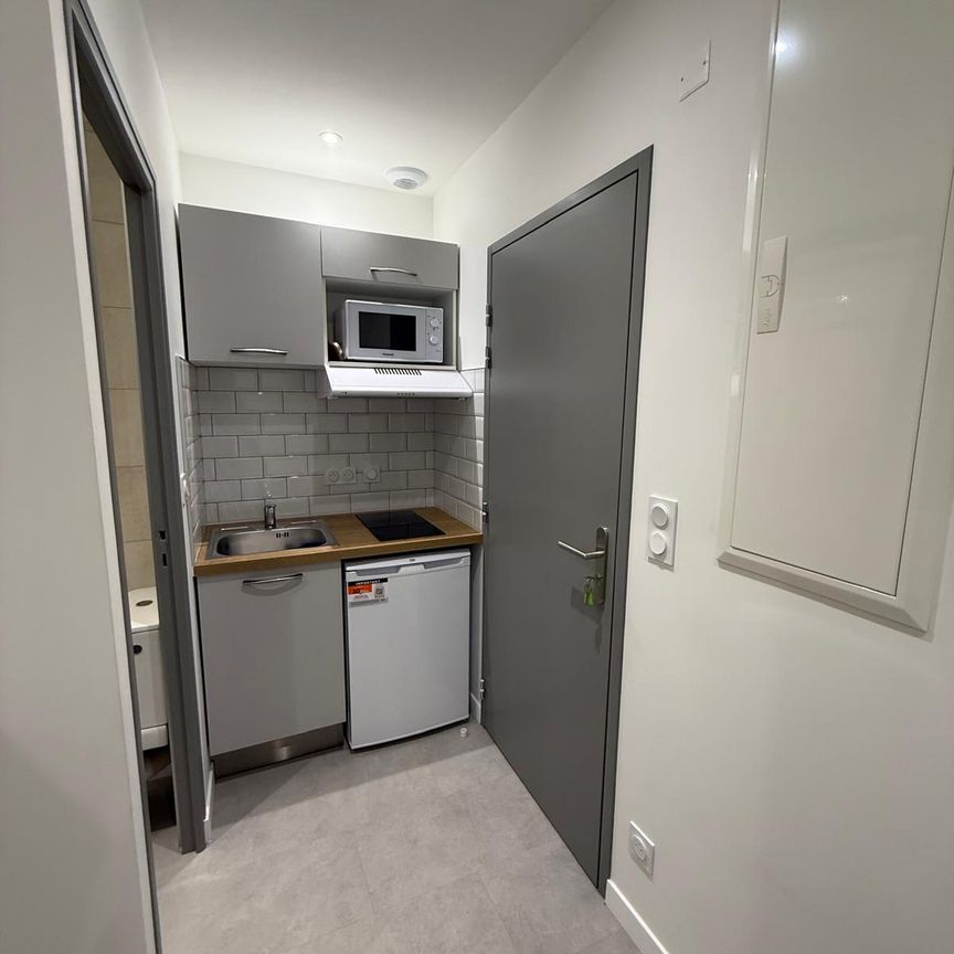 Location Appartement 1 pièce 17m² SOUILLAC 46200 - Photo 1