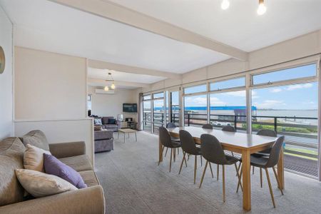 Fabulous river front location! - Photo 4