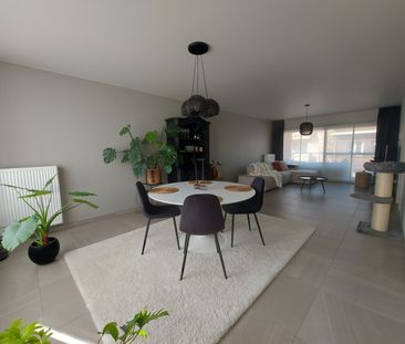 Prachtig appartement met twee slaapkamers en een autostandplaats. - Photo 2