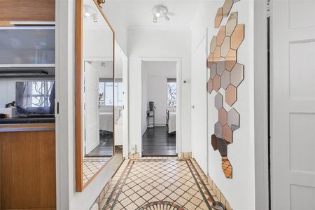 Bevin Court, Islington - Photo 5