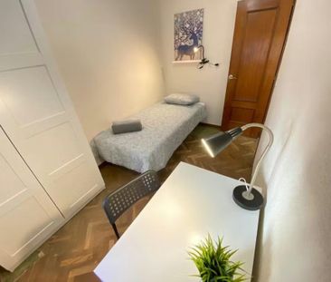 Calle del Doctor Bellido, Madrid, Community of Madrid 28018 - Photo 2