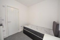 1 bed Room for Rent - Photo 2