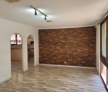 3 Bedroom Family Home - Photo 2