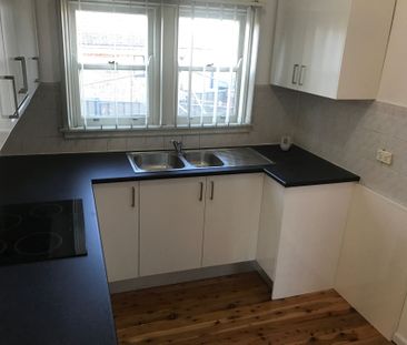 2 BEDROOM HOME WITH AIR CONDITIONING - Photo 3