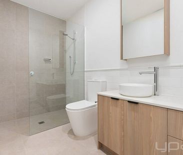 Modern Townhouse Living in the Heart of Maddingley - Photo 5