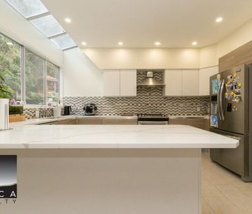 5277 Marine Drive, West Vancouver - Photo 1