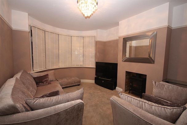 2 bedroom Semi-Detached Bungalow to let - Photo 1