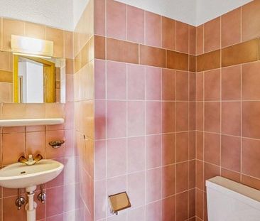 Charmante 4.5 Zimmer-Wohnung mit Balkon und Cheminée - Foto 1