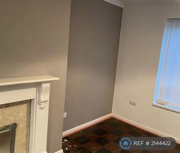 2 bedroom end of terrace house to rent - Photo 1