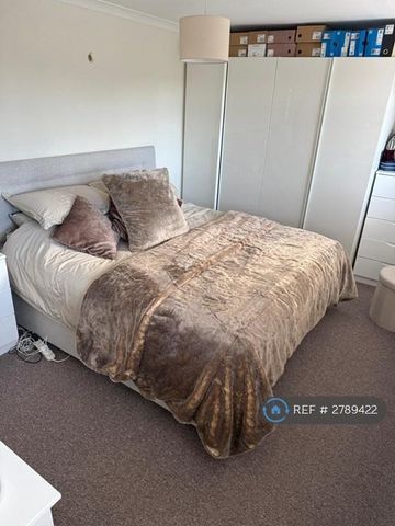 2 bedroom semi-detached house to rent - Photo 5