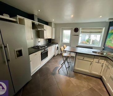 3 bedroom terraced house to rent - Photo 5