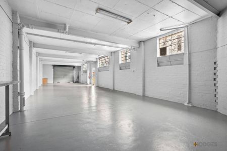 UNIQUE OPPORTUNITY | CENTRAL LOCATION | STORAGE GALORE - Photo 4