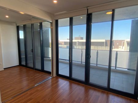 Modern 2-Bedroom Apartment - Photo 2