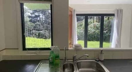 Charming 1BR Flat in Okura/Long Bay - Photo 2