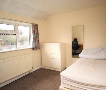 4 bedroom semi-detached house to rent - Photo 5