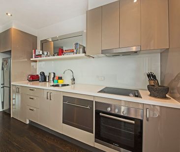 Panoramic Bay Views in a Prime Locale - Photo 4