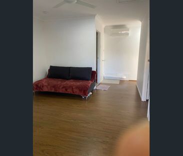 Newly renovated granny flat 2 bedrooms - Photo 2
