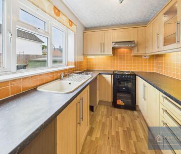 3 bedroom semi-detached house to rent - Photo 5